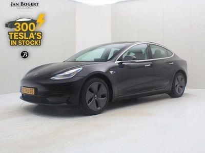 Schwarz Gebraucht 2020 Tesla Model 3 Standard Range Limousine | 17.500 € (Guter Preis)