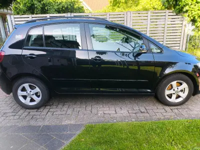Gebraucht VW Golf Plus Cross 105 PS (77 kW) 2010 Schwarz Van / Kleinbus