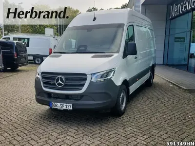 Gebraucht Mercedes Sprinter 190 PS (139 kW) 2025 Weiss Van