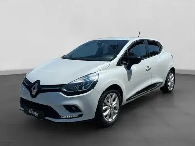 Gebraucht Renault Clio V Collection 90 PS (66 kW) 2020 Weiss "nacre" Limousine