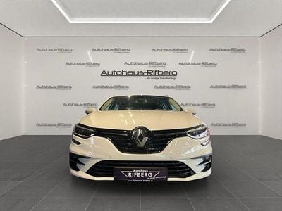 Usado Renault Mégane IV Business 116 HP (85 kW) 2022 Branco Sedan