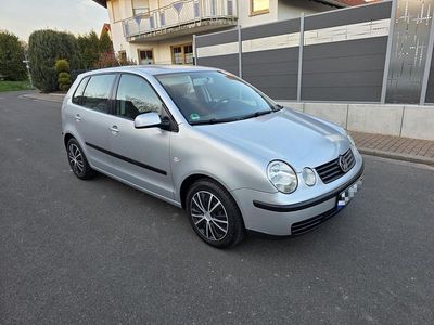 Gebraucht VW Polo 64 PS (47 kW) 2003 Silber Kleinwagen