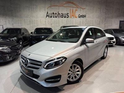 Usata Mercedes B180 122 CV (89 kW) 2018 Argento Monovolume