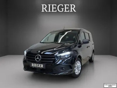 Gebraucht Mercedes Citan 113 Progressive 131 PS (96 kW) 2024 Loparitschwarz (metallic) Van