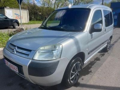 Gebraucht Citroën Berlingo 109 PS (80 kW) 2004 Silber Van / Kleinbus