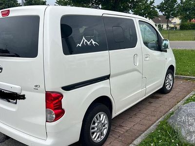 Nissan Evalia