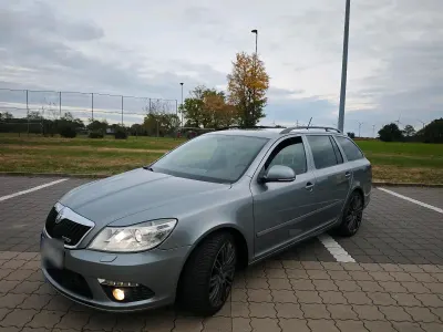 Gebraucht Skoda Octavia vRS 200 PS (147 kW) 2012 Grau Kombi