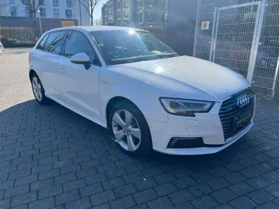 Gebraucht Audi A3 Comfort 150 PS (110 kW) 2017 Weiß Limousine