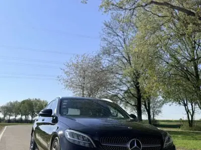 Gebraucht Mercedes C180 AMG line 156 PS (114 kW) 2018 Kombi