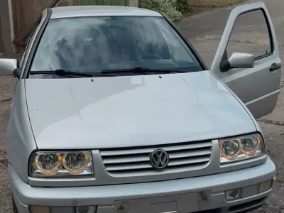 Brugt VW Vento 90 HK (66 kW) 1996 Sølv Sedan