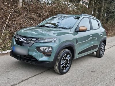 Grün Gebraucht 2023 Dacia Spring Extreme Kleinwagen | 11.400 € (Superpreis)