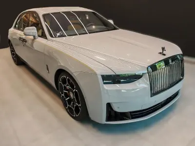 Neu Rolls Royce Ghost 544 PS (400 kW) 2026 Grau Limousine