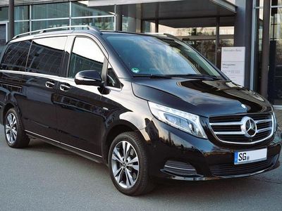 Schwarz Gebraucht 2015 Mercedes V250 Avantgarde Edition Van / Kleinbus | 36.990 € (Fairer Preis)