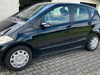 Gebraucht Mercedes A150 Avantgarde 95 PS (69 kW) 2005 Schwarz Van / Kleinbus