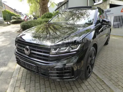 Gebraucht VW Touareg R 462 PS (339 kW) 2024 Schwarz SUV