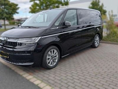 Gebraucht VW Multivan Style 150 PS (110 kW) 2024 Schwarz Van