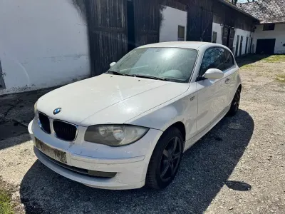 Occasion BMW 116 122 ch (89 kW) 2009 Blanc Citadine