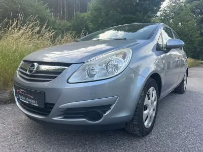 Gebraucht Opel Corsa Edition 90 PS (66 kW) 2009 Silber Kleinwagen