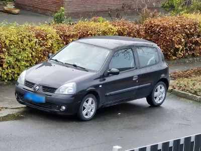 Gebraucht Renault Clio II 75 PS (55 kW) 2005 Schwarz Kleinwagen