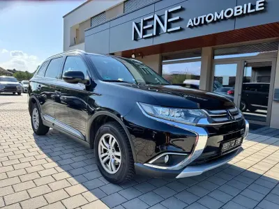 Gebraucht Mitsubishi Outlander Plus 150 PS (110 kW) 2016 Schwarz SUV