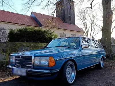 Brugt Mercedes 240 73 HK (53 kW) 1984 Blå Stationcar