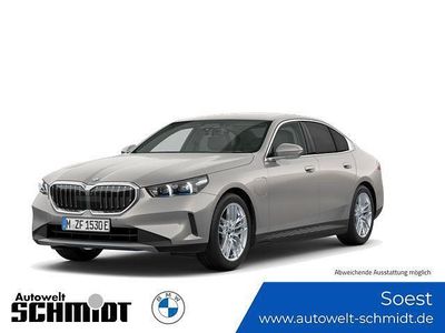 Gebraucht BMW 550e Comfort Edition 489 PS (359 kW) 2024 Oxidgrau Limousine