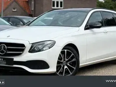 Gebraucht Mercedes E220 Avantgarde 194 PS (142 kW) 2018 Weiß Limousine