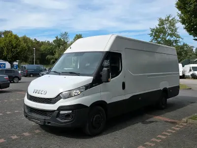 Gebraucht Iveco Daily 130 PS (95 kW) 2016 Weiß Van / Kleinbus