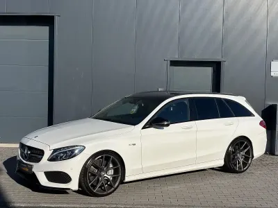 Gebraucht Mercedes C43 AMG AMG 367 PS (269 kW) 2017 Weiß Limousine
