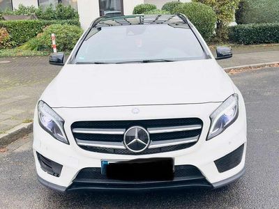 Mercedes GLA220