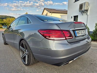 Mercedes E200