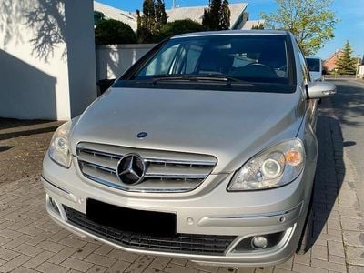 Mercedes B200