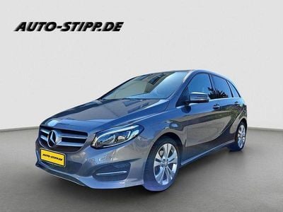 Gebraucht Mercedes B180 Urban 122 PS (89 kW) 2016 Mountaingrau Van / Kleinbus