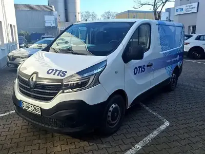 Używany Renault Trafic 95 KM (69 kW) 2020 Biały Minivan