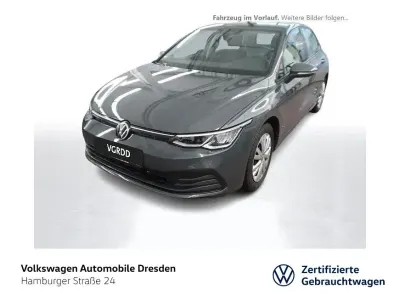 Gebraucht VW Golf VIII Life 116 PS (85 kW) 2020 Delfingrau metallic Limousine