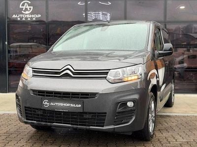 Grau Gebraucht 2023 Citroën Berlingo Van / Kleinbus | 19.990 €
