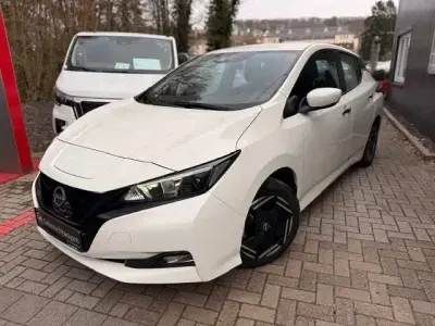 Usata Nissan Leaf Acenta 89 kW (122 CV) 2022 Bianco Utilitaria