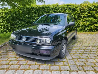 Gebraucht VW Golf III 75 PS (55 kW) 1997 Schwarz Kleinwagen