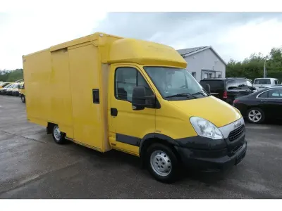 Second-hand Iveco Daily 106 CP (77 kW) 2013 Galben Van