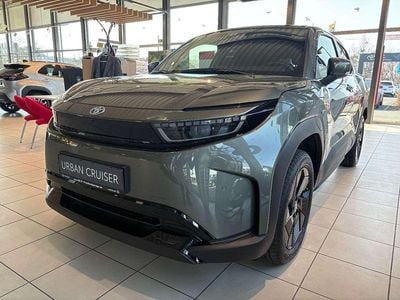 Nuova Toyota Urban Cruiser 127 kW (174 CV) 2026 Verde SUV