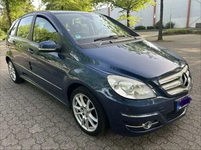 Gebraucht Mercedes B180 Sport 109 PS (80 kW) 2011 Van / Kleinbus
