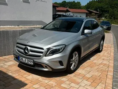 Używany Mercedes GLA220 Urban 170 KM (125 kW) 2014 Srebrny SUV