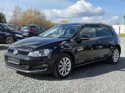 Gebraucht VW Golf VII LOUNGE 110 PS (80 kW) 2015 Schwarz Limousine