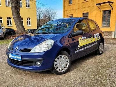 Second-hand Renault Clio II Expression 68 CP (50 kW) 2006 Albastru Berlinǎ