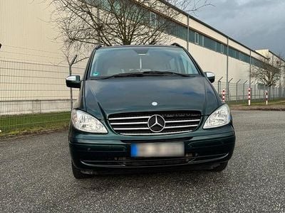 Gebraucht Mercedes Viano 150 PS (110 kW) 2009 Grün Van / Kleinbus