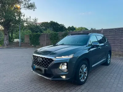 Gebraucht Hyundai Santa Fe 200 PS (147 kW) 2020 Schwarz SUV