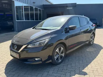 Gebraucht Nissan Leaf N-Connecta 110 kW (150 PS) 2022 Schwarz Kleinwagen