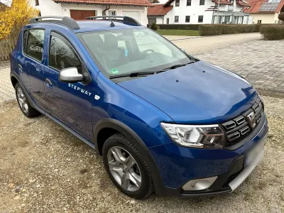 Käytetty Dacia Sandero Stepway 101 HP (74 kW) 2020 Sininen Viistoperä