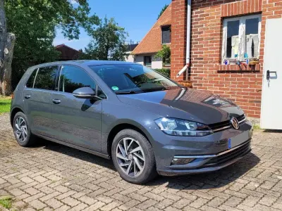 Gebraucht VW Golf VII Sound 125 PS (91 kW) 2017 Grau Limousine