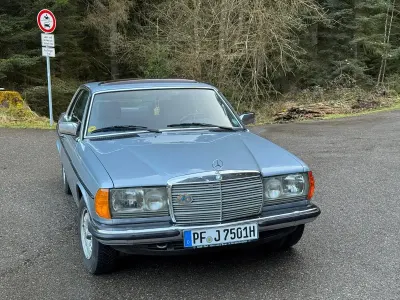 Gebraucht Mercedes 230 136 PS (100 kW) 1984 Blau Coupé